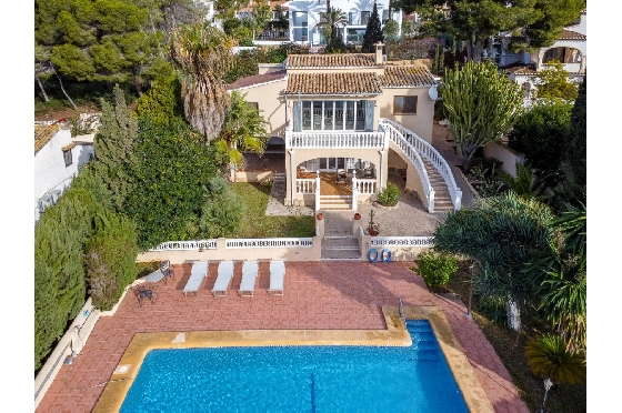 Villa in Moraira zu verkaufen, Woongedeelte 270 m², Klimaanlage, Grondstuk 897 m², 3 Slaapkamers, 3 Badkamers, Pool, ref.: AM-12629DR-39