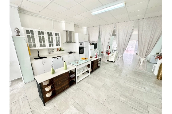 Stadthaus in Pego zu verkaufen, Wohnfläche 456 m², Baujahr 1982, Klimaanlage, Grundstück 224 m², 5 Schlafzimmer, 2 Badezimmer, Pool, ref.: O-V96114-24