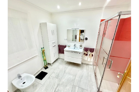 Stadthaus in Pego zu verkaufen, Wohnfläche 456 m², Baujahr 1982, Klimaanlage, Grundstück 224 m², 5 Schlafzimmer, 2 Badezimmer, Pool, ref.: O-V96114-26