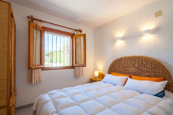 Villa in Benissa zu verkaufen, Woongedeelte 247 m², Bouwjaar 1993, Klimaanlage, Grondstuk 848 m², 5 Slaapkamers, 3 Badkamers, Pool, ref.: AM-12630DR-26