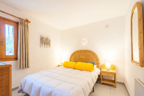 Villa in Benissa zu verkaufen, Woongedeelte 247 m², Bouwjaar 1993, Klimaanlage, Grondstuk 848 m², 5 Slaapkamers, 3 Badkamers, Pool, ref.: AM-12630DR-33