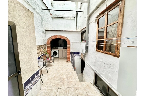 Stadthaus in Pego zu verkaufen, Wohnfläche 280 m², Baujahr 1948, Klimaanlage, Grundstück 104 m², 4 Schlafzimmer, 2 Badezimmer, Pool, ref.: O-V96714-5