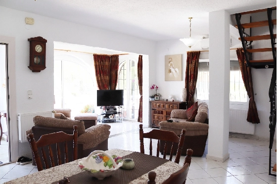 Villa in Parcent zu verkaufen, Woongedeelte 170 m², Grondstuk 783 m², 5 Slaapkamers, 2 Badkamers, ref.: PT-25007-10