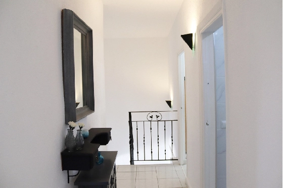 Villa in Parcent zu verkaufen, Woongedeelte 170 m², Grondstuk 783 m², 5 Slaapkamers, 2 Badkamers, ref.: PT-25007-20