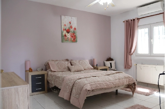 Villa in Parcent zu verkaufen, Woongedeelte 170 m², Grondstuk 783 m², 5 Slaapkamers, 2 Badkamers, ref.: PT-25007-22
