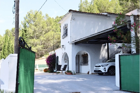 Villa in Parcent zu verkaufen, Woongedeelte 170 m², Grondstuk 783 m², 5 Slaapkamers, 2 Badkamers, ref.: PT-25007-46