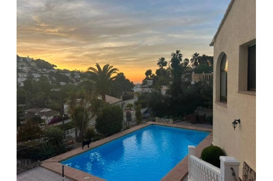 Villa in Benissa zu verkaufen, Woongedeelte 181 m², Grondstuk 881 m², 3 Slaapkamers, 3 Badkamers, Pool, ref.: PT-25011-26