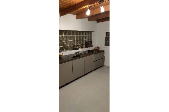 Villa in Benissa zu verkaufen, Woongedeelte 181 m², Grondstuk 881 m², 3 Slaapkamers, 3 Badkamers, Pool, ref.: PT-25011-9