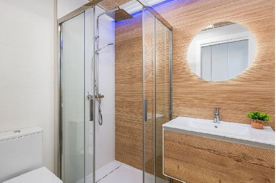 Erdgeschoss Apartment in Torrevieja zu verkaufen, Woongedeelte 100 m², Zustand Erstbezug, 3 Slaapkamers, 2 Badkamers, Pool, ref.: HA-TON-159-A03-19