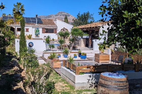 Villa in Javea zu verkaufen, Woongedeelte 386 m², Klimaanlage, Grondstuk 4596 m², 4 Slaapkamers, 4 Badkamers, Pool, ref.: AVS-57604-10