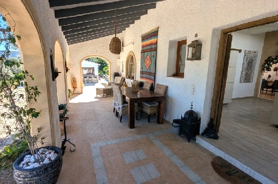 Villa in Javea zu verkaufen, Woongedeelte 386 m², Klimaanlage, Grondstuk 4596 m², 4 Slaapkamers, 4 Badkamers, Pool, ref.: AVS-57604-13