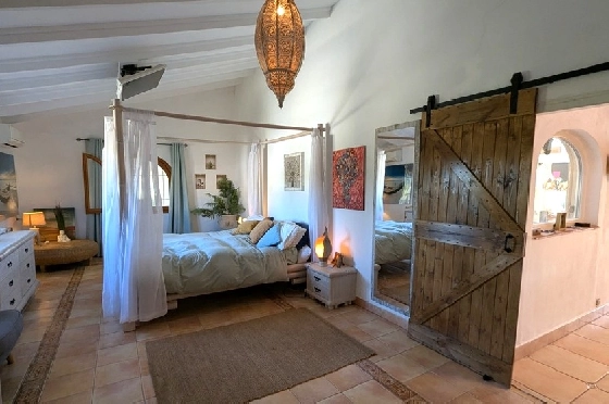 Villa in Javea zu verkaufen, Woongedeelte 386 m², Klimaanlage, Grondstuk 4596 m², 4 Slaapkamers, 4 Badkamers, Pool, ref.: AVS-57604-2