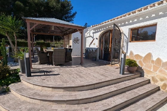 Villa in Javea zu verkaufen, Woongedeelte 386 m², Klimaanlage, Grondstuk 4596 m², 4 Slaapkamers, 4 Badkamers, Pool, ref.: AVS-57604-29