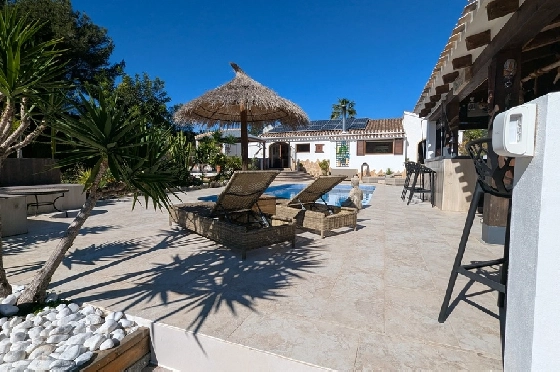 Villa in Javea zu verkaufen, Woongedeelte 386 m², Klimaanlage, Grondstuk 4596 m², 4 Slaapkamers, 4 Badkamers, Pool, ref.: AVS-57604-3