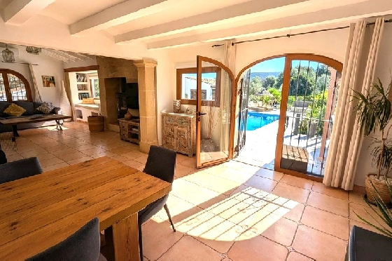 Villa in Javea zu verkaufen, Woongedeelte 386 m², Klimaanlage, Grondstuk 4596 m², 4 Slaapkamers, 4 Badkamers, Pool, ref.: AVS-57604-36