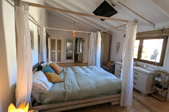 Villa in Javea zu verkaufen, Woongedeelte 386 m², Klimaanlage, Grondstuk 4596 m², 4 Slaapkamers, 4 Badkamers, Pool, ref.: AVS-57604-4