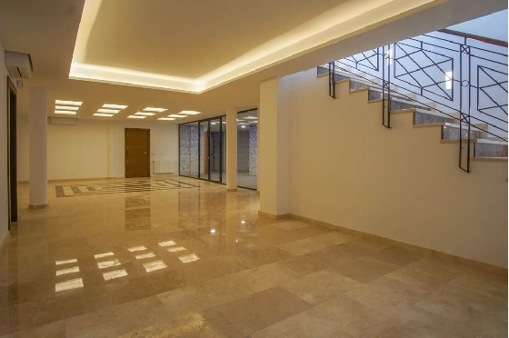 Villa in L-Alfas del Pi(Alfaz del PI Pueblo Urbanizaciones) zu verkaufen, Woongedeelte 810 m², Grondstuk 1094 m², 5 Slaapkamers, 6 Badkamers, Pool, ref.: COB-7030ALF-10535-16