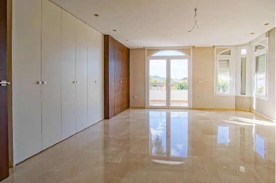 Villa in L-Alfas del Pi(Alfaz del PI Pueblo Urbanizaciones) zu verkaufen, Woongedeelte 810 m², Grondstuk 1094 m², 5 Slaapkamers, 6 Badkamers, Pool, ref.: COB-7030ALF-10535-20