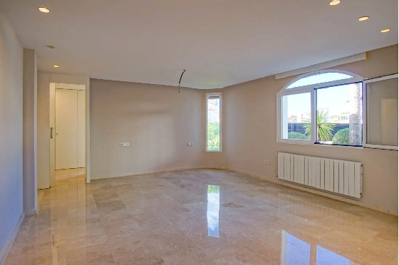 Villa in L-Alfas del Pi(Alfaz del PI Pueblo Urbanizaciones) zu verkaufen, Woongedeelte 810 m², Grondstuk 1094 m², 5 Slaapkamers, 6 Badkamers, Pool, ref.: COB-7030ALF-10535-32