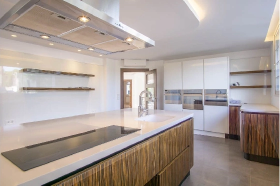 Villa in L-Alfas del Pi(Alfaz del PI Pueblo Urbanizaciones) zu verkaufen, Woongedeelte 810 m², Grondstuk 1094 m², 5 Slaapkamers, 6 Badkamers, Pool, ref.: COB-7030ALF-10535-35