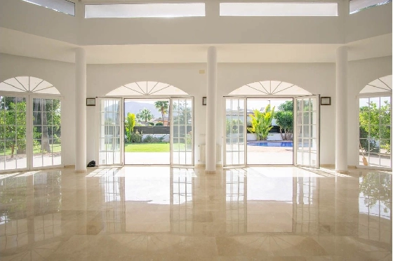 Villa in L-Alfas del Pi(Alfaz del PI Pueblo Urbanizaciones) zu verkaufen, Woongedeelte 810 m², Grondstuk 1094 m², 5 Slaapkamers, 6 Badkamers, Pool, ref.: COB-7030ALF-10535-38