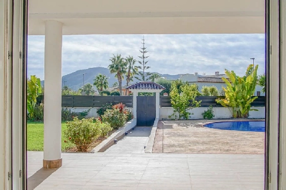 Villa in L-Alfas del Pi(Alfaz del PI Pueblo Urbanizaciones) zu verkaufen, Woongedeelte 810 m², Grondstuk 1094 m², 5 Slaapkamers, 6 Badkamers, Pool, ref.: COB-7030ALF-10535-41