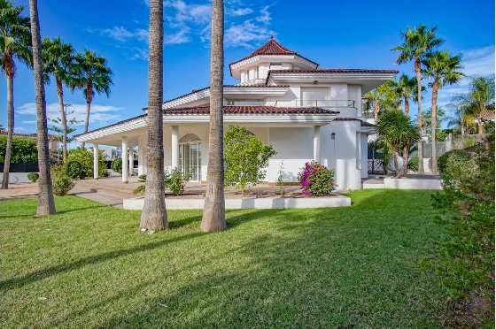 Villa in L-Alfas del Pi(Alfaz del PI Pueblo Urbanizaciones) zu verkaufen, Woongedeelte 810 m², Grondstuk 1094 m², 5 Slaapkamers, 6 Badkamers, Pool, ref.: COB-7030ALF-10535-46