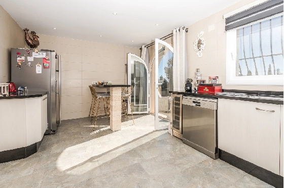 Villa in Javea zu verkaufen, Woongedeelte 281 m², Klimaanlage, Grondstuk 1666 m², 4 Slaapkamers, 3 Badkamers, Pool, ref.: AVS-57574-27