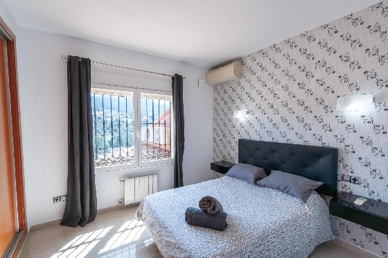 Villa in Orba(Comunidad valenciana) zu verkaufen, Woongedeelte 225 m², Klimaanlage, Grondstuk 637 m², 5 Slaapkamers, 2 Badkamers, Pool, ref.: COB-3568-10535-10