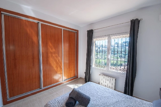 Villa in Orba(Comunidad valenciana) zu verkaufen, Woongedeelte 225 m², Klimaanlage, Grondstuk 637 m², 5 Slaapkamers, 2 Badkamers, Pool, ref.: COB-3568-10535-11