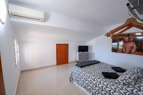 Villa in Orba(Comunidad valenciana) zu verkaufen, Woongedeelte 225 m², Klimaanlage, Grondstuk 637 m², 5 Slaapkamers, 2 Badkamers, Pool, ref.: COB-3568-10535-13
