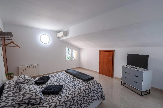 Villa in Orba(Comunidad valenciana) zu verkaufen, Woongedeelte 225 m², Klimaanlage, Grondstuk 637 m², 5 Slaapkamers, 2 Badkamers, Pool, ref.: COB-3568-10535-14