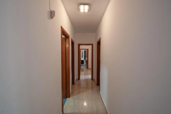 Villa in Orba(Comunidad valenciana) zu verkaufen, Woongedeelte 225 m², Klimaanlage, Grondstuk 637 m², 5 Slaapkamers, 2 Badkamers, Pool, ref.: COB-3568-10535-23