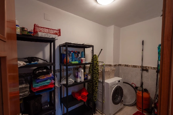 Villa in Orba(Comunidad valenciana) zu verkaufen, Woongedeelte 225 m², Klimaanlage, Grondstuk 637 m², 5 Slaapkamers, 2 Badkamers, Pool, ref.: COB-3568-10535-25