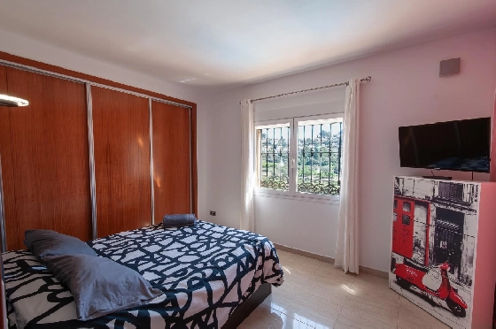 Villa in Orba(Comunidad valenciana) zu verkaufen, Woongedeelte 225 m², Klimaanlage, Grondstuk 637 m², 5 Slaapkamers, 2 Badkamers, Pool, ref.: COB-3568-10535-26