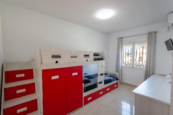Villa in Orba(Comunidad valenciana) zu verkaufen, Woongedeelte 225 m², Klimaanlage, Grondstuk 637 m², 5 Slaapkamers, 2 Badkamers, Pool, ref.: COB-3568-10535-30