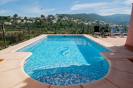 Villa in Orba(Comunidad valenciana) zu verkaufen, Woongedeelte 225 m², Klimaanlage, Grondstuk 637 m², 5 Slaapkamers, 2 Badkamers, Pool, ref.: COB-3568-10535-41