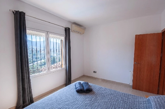 Villa in Orba(Comunidad valenciana) zu verkaufen, Woongedeelte 225 m², Klimaanlage, Grondstuk 637 m², 5 Slaapkamers, 2 Badkamers, Pool, ref.: COB-3568-10535-6