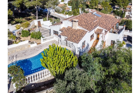 Villa in Moraira zu verkaufen, Woongedeelte 285 m², Bouwjaar 2015, Klimaanlage, Grondstuk 960 m², 4 Slaapkamers, 3 Badkamers, Pool, ref.: AM-12646DR-1
