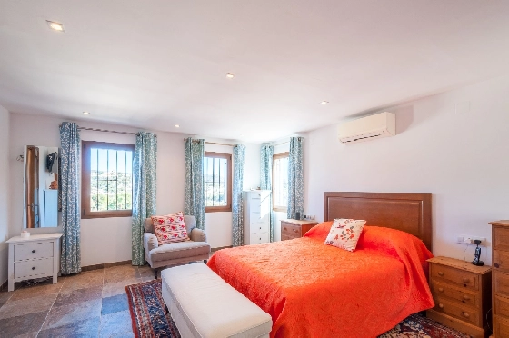 Villa in Moraira zu verkaufen, Woongedeelte 285 m², Bouwjaar 2015, Klimaanlage, Grondstuk 960 m², 4 Slaapkamers, 3 Badkamers, Pool, ref.: AM-12646DR-20