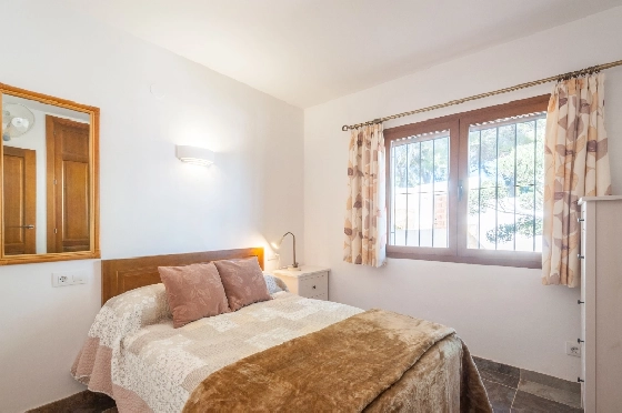 Villa in Moraira zu verkaufen, Woongedeelte 285 m², Bouwjaar 2015, Klimaanlage, Grondstuk 960 m², 4 Slaapkamers, 3 Badkamers, Pool, ref.: AM-12646DR-22