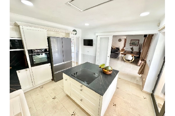 Villa in Pego zu verkaufen, Woongedeelte 320 m², Bouwjaar 2009, Klimaanlage, Grondstuk 1166 m², 5 Slaapkamers, 4 Badkamers, Pool, ref.: O-V98014-13