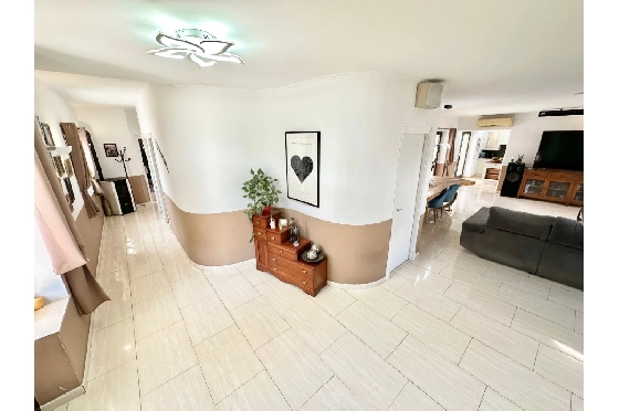 Villa in Pego zu verkaufen, Woongedeelte 320 m², Bouwjaar 2009, Klimaanlage, Grondstuk 1166 m², 5 Slaapkamers, 4 Badkamers, Pool, ref.: O-V98014-18