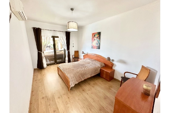 Villa in Pego zu verkaufen, Woongedeelte 320 m², Bouwjaar 2009, Klimaanlage, Grondstuk 1166 m², 5 Slaapkamers, 4 Badkamers, Pool, ref.: O-V98014-19