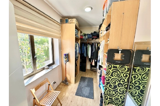 Villa in Pego zu verkaufen, Woongedeelte 320 m², Bouwjaar 2009, Klimaanlage, Grondstuk 1166 m², 5 Slaapkamers, 4 Badkamers, Pool, ref.: O-V98014-22