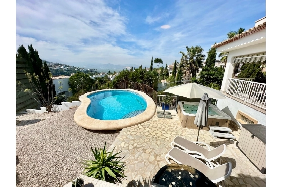 Villa in Pego zu verkaufen, Woongedeelte 320 m², Bouwjaar 2009, Klimaanlage, Grondstuk 1166 m², 5 Slaapkamers, 4 Badkamers, Pool, ref.: O-V98014-24