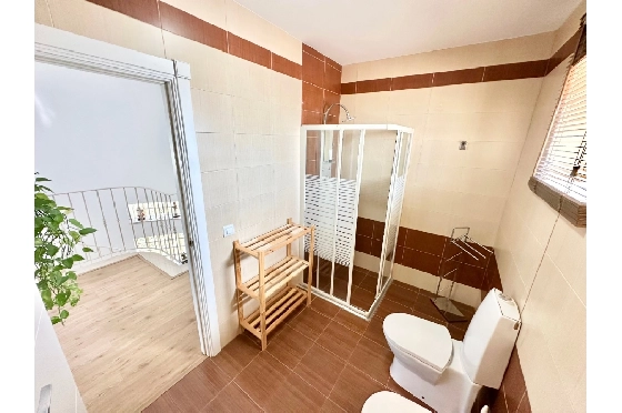 Villa in Pego zu verkaufen, Woongedeelte 320 m², Bouwjaar 2009, Klimaanlage, Grondstuk 1166 m², 5 Slaapkamers, 4 Badkamers, Pool, ref.: O-V98014-29