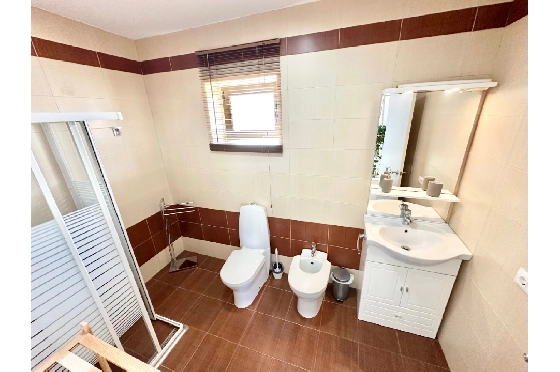 Villa in Pego zu verkaufen, Woongedeelte 320 m², Bouwjaar 2009, Klimaanlage, Grondstuk 1166 m², 5 Slaapkamers, 4 Badkamers, Pool, ref.: O-V98014-30