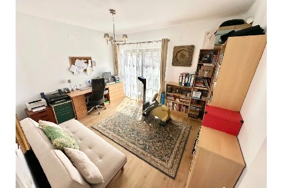 Villa in Pego zu verkaufen, Woongedeelte 320 m², Bouwjaar 2009, Klimaanlage, Grondstuk 1166 m², 5 Slaapkamers, 4 Badkamers, Pool, ref.: O-V98014-32