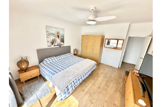 Villa in Pego zu verkaufen, Woongedeelte 320 m², Bouwjaar 2009, Klimaanlage, Grondstuk 1166 m², 5 Slaapkamers, 4 Badkamers, Pool, ref.: O-V98014-35